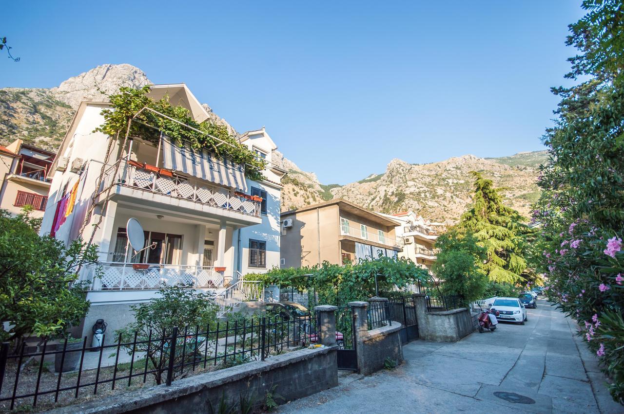 Apartment Kiwi Kotor Exterior foto